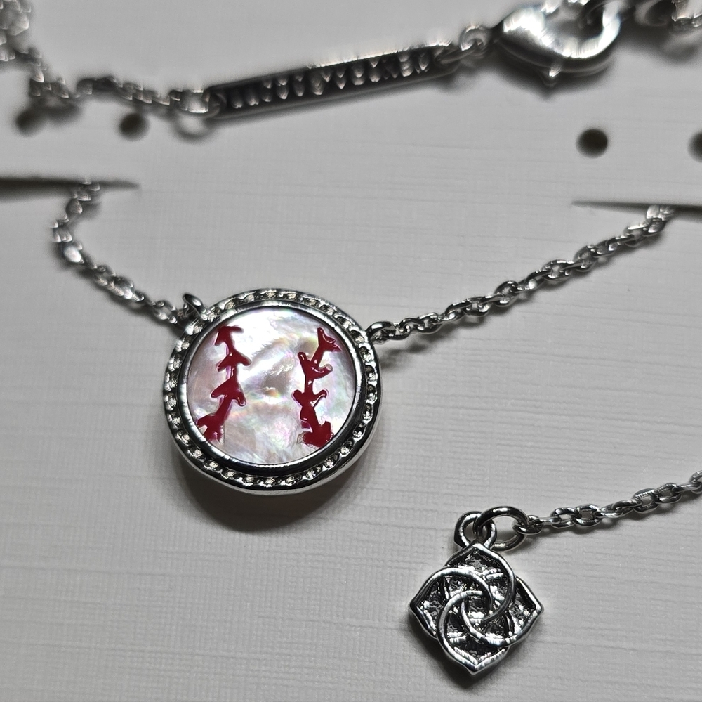 Kendra Scott Baseball Silver Short Pendant Necklace - Picture 6 of 7